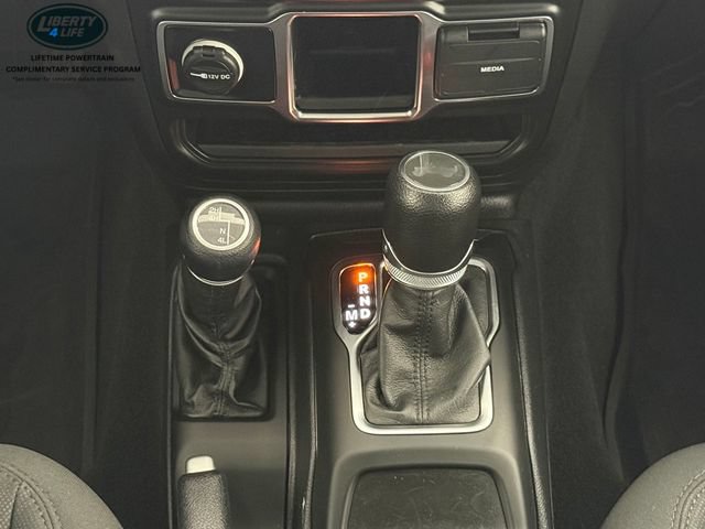 Used 2022 Jeep Wrangler Unlimited Sport AWD/4WD image 25