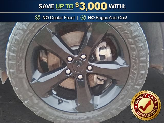 Used 2024 Jeep Grand Cherokee L Altitude AWD/4WD image 13