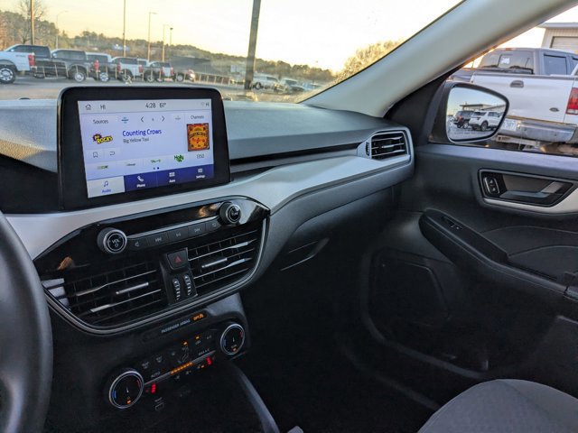 Certified 2022 Ford Escape SE w/ SE Sport Appearance Package image 20