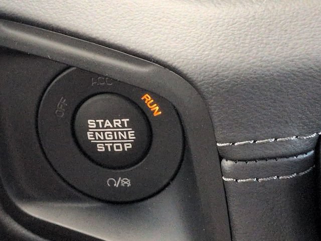 Used 2025 Jeep Wrangler Unlimited Rubicon AWD/4WD image 27