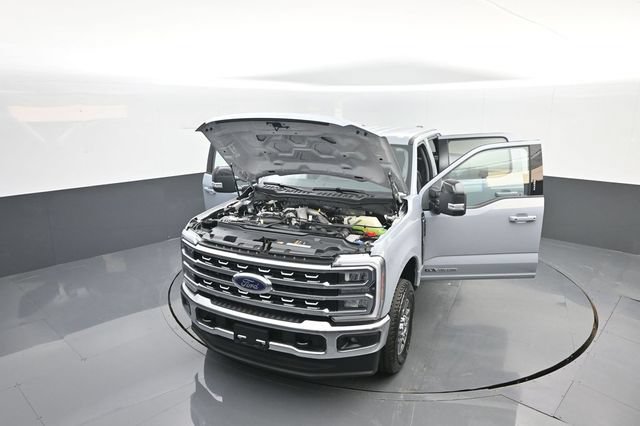 Certified 2026 Ford F250 Lariat w/ FX4 Off-Road Package AWD/4WD image 31