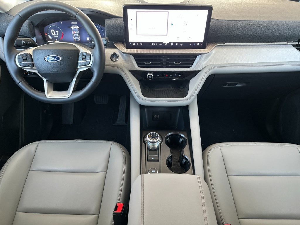Certified 2026 Ford Explorer Active w/ Active Comfort Package RWD image 12
