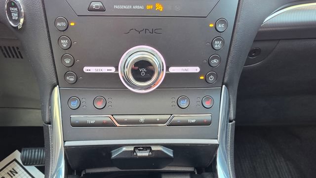 Certified 2020 Ford Edge Titanium w/ Equipment Group 301A AWD/4WD image 18