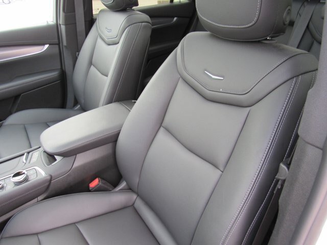 Used 2025 Cadillac XT6 Luxury FWD image 19