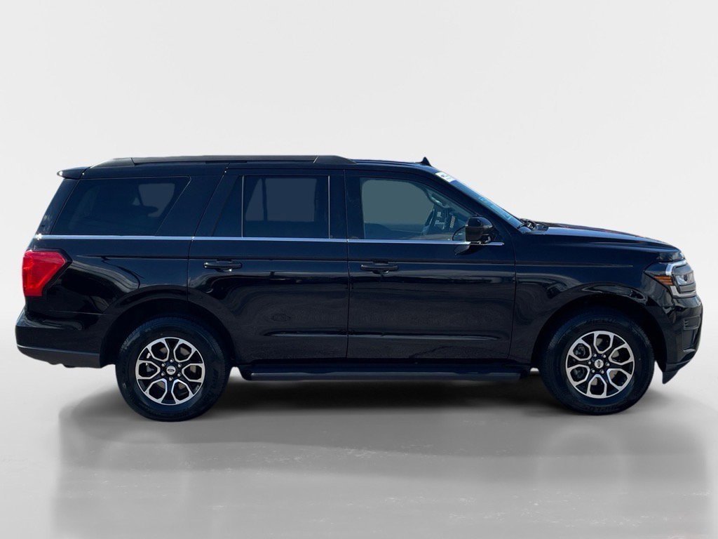Certified 2024 Ford Expedition XLT image 2