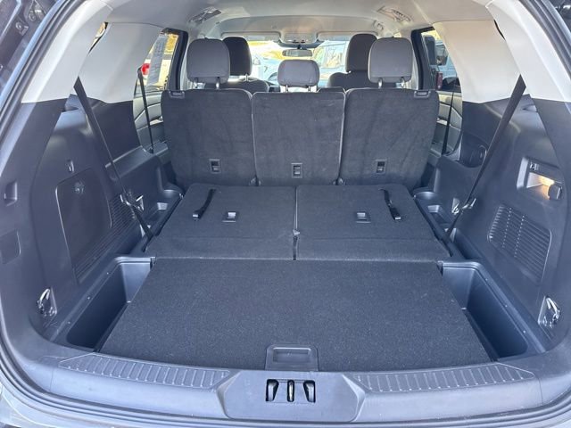 Certified 2025 Ford Explorer Active image 46