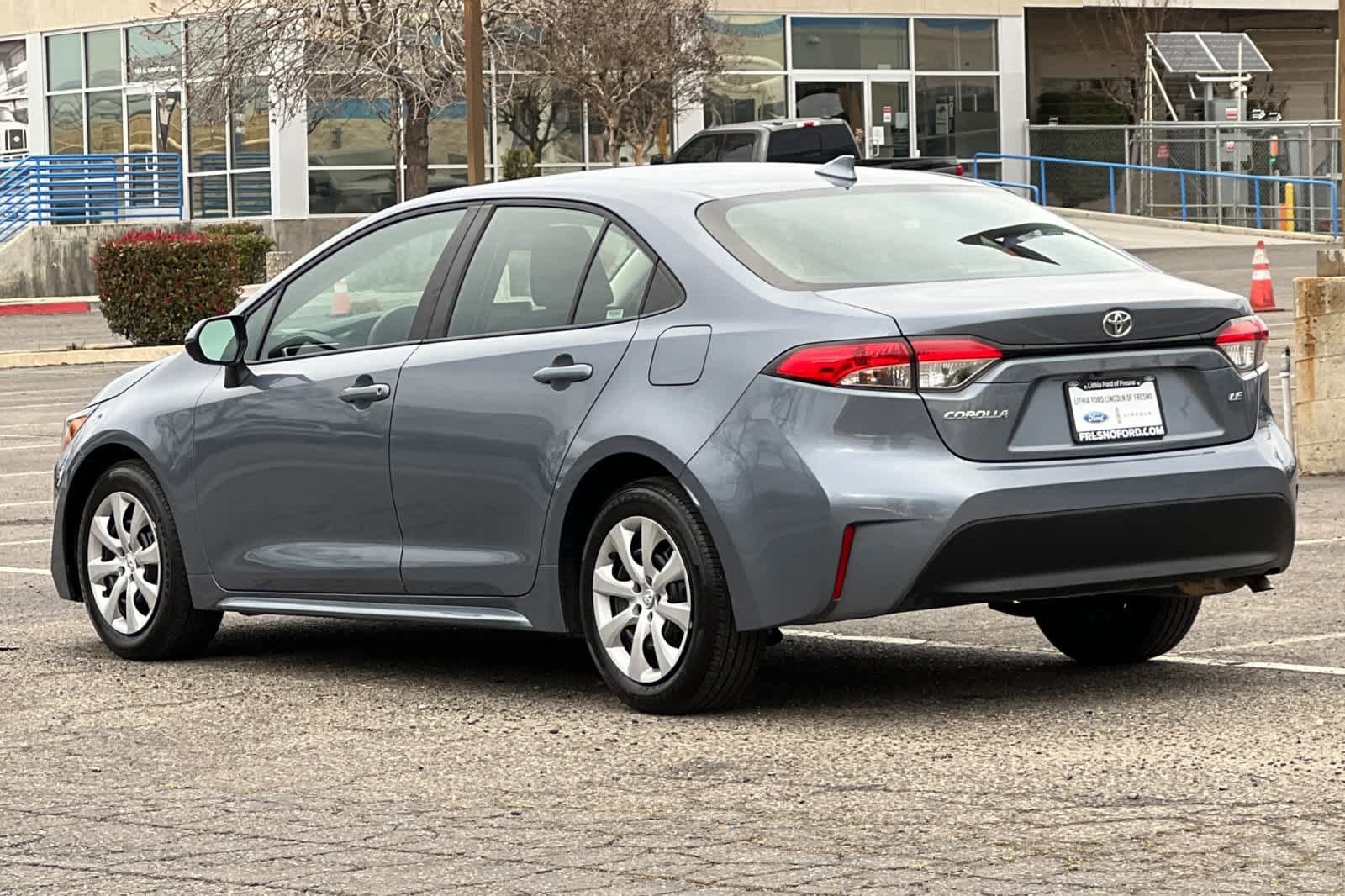 Used 2025 Toyota Corolla LE image 3