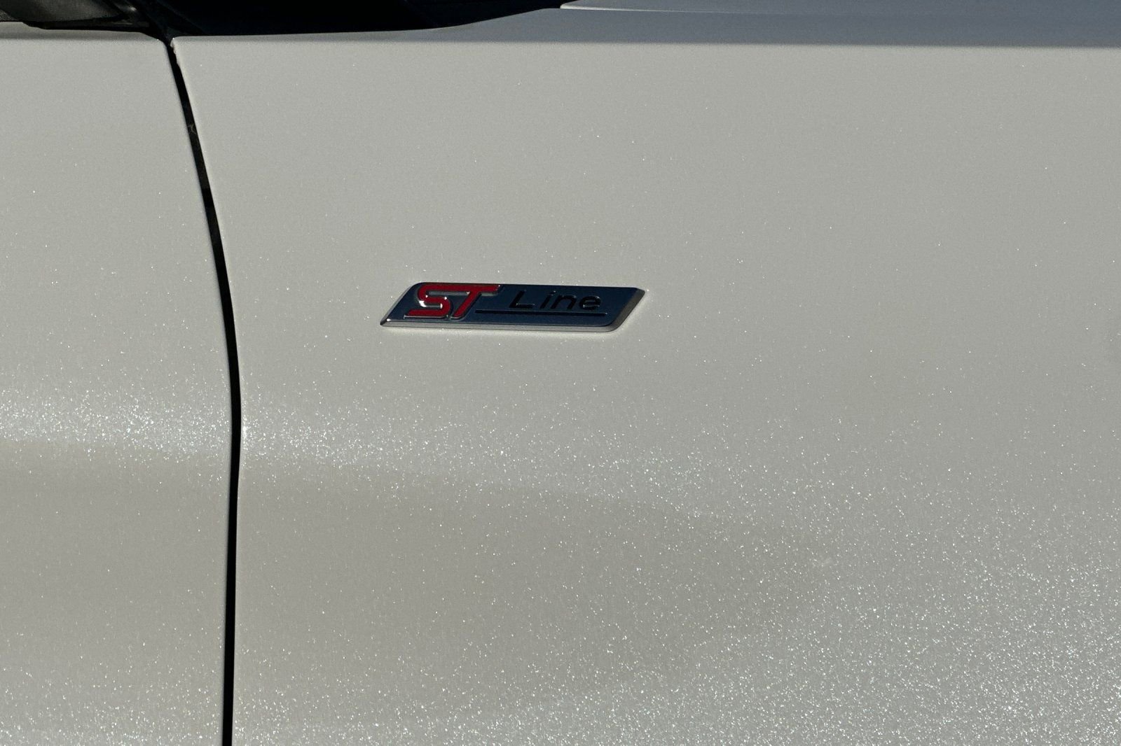 Certified 2025 Ford Explorer ST-Line w/ ST-Line Street Pack image 33