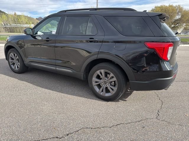 Certified 2022 Ford Explorer XLT w/ Equipment Group 202A AWD/4WD image 4