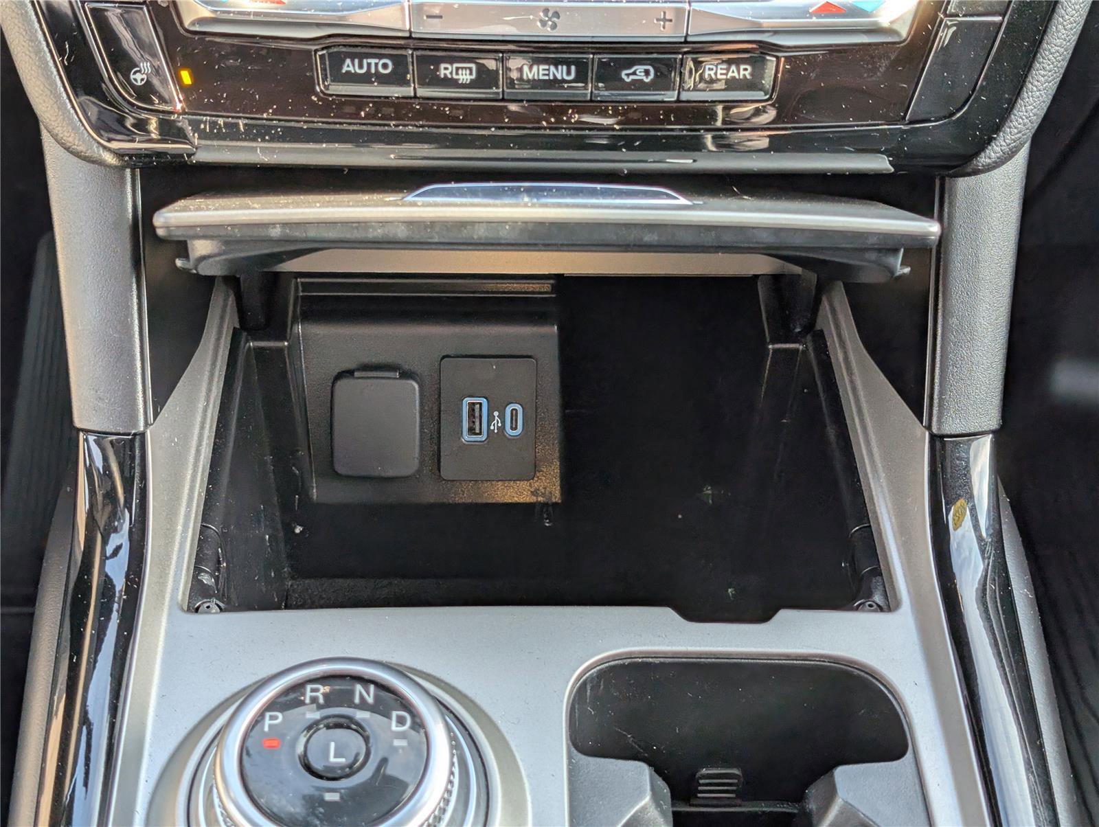 Certified 2023 Ford Explorer ST-Line w/ Class IV Trailer Tow Package image 30