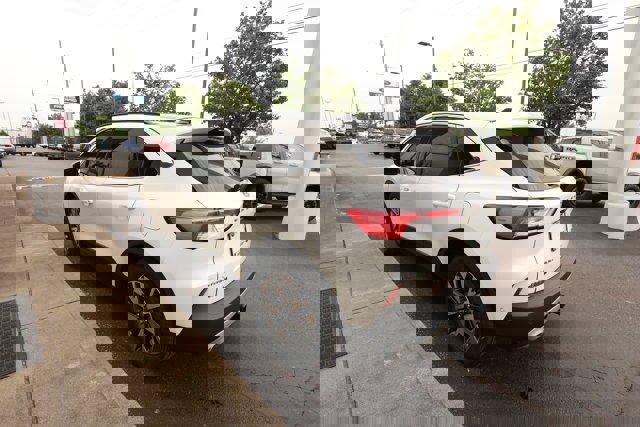 Certified 2020 Ford Escape Titanium AWD/4WD image 5