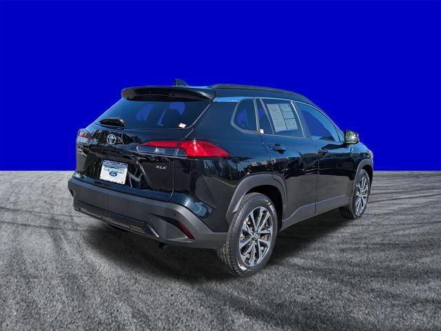 Used 2022 Toyota Corolla Cross XLE w/ Convenience Package FWD image 4