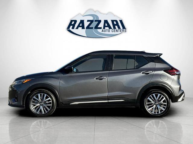 Used 2024 Nissan Kicks SR image 2