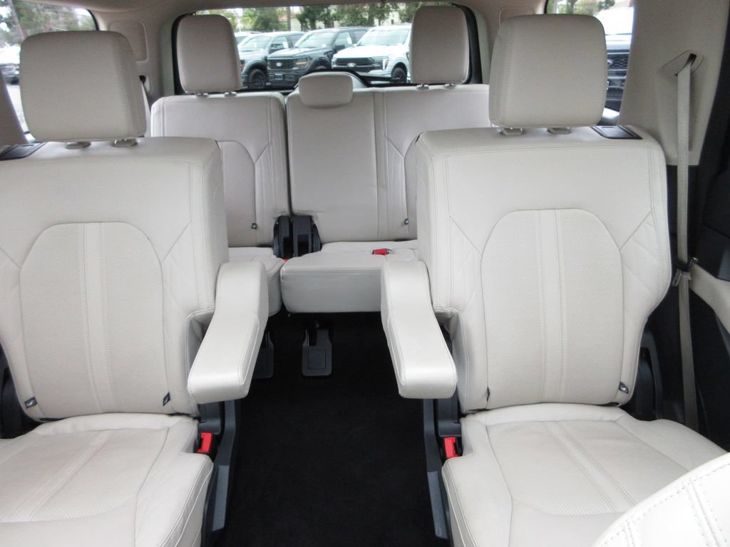 Certified 2023 Ford Expedition Platinum AWD/4WD image 26