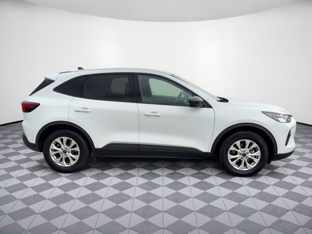 Certified 2025 Ford Escape Active FWD image 8