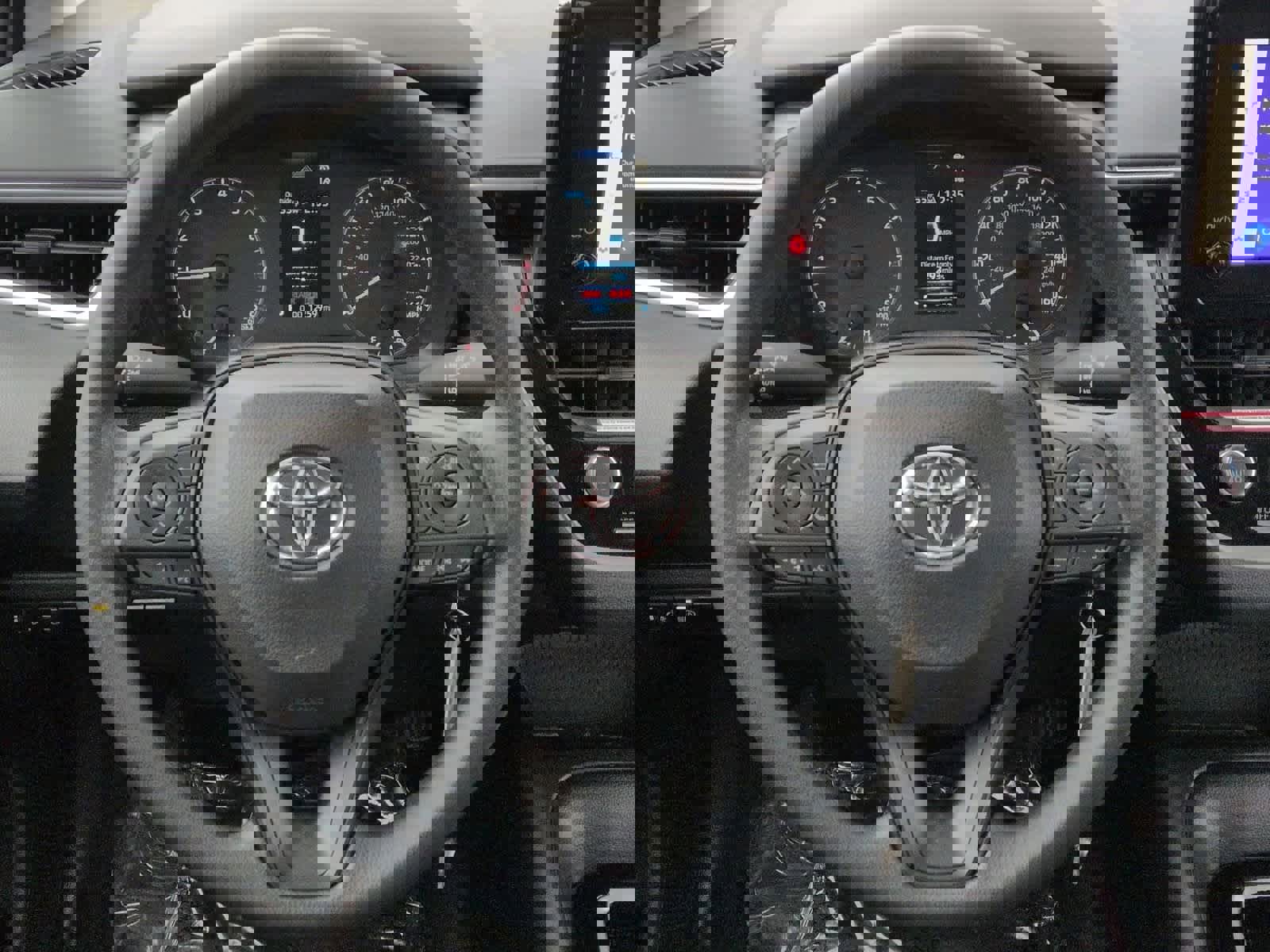 Used 2023 Toyota Corolla LE image 23