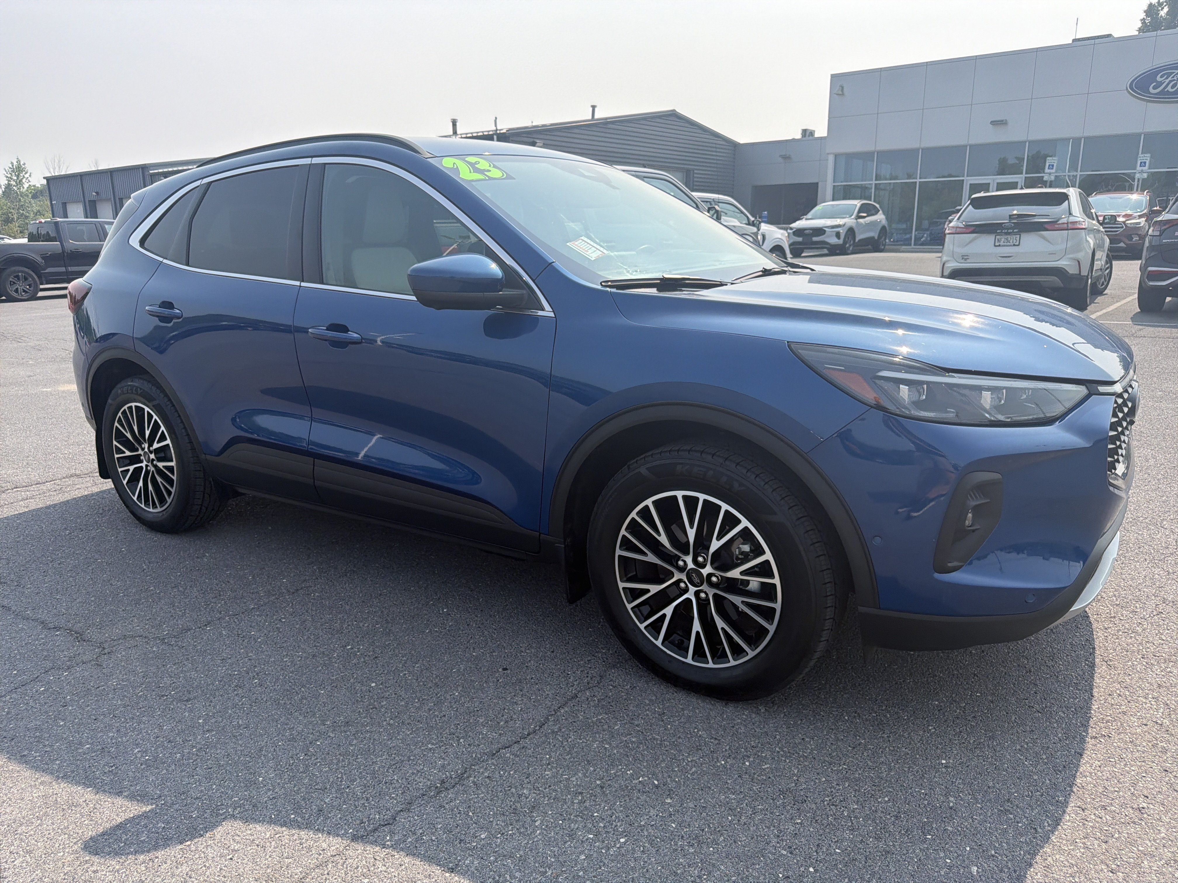 Certified 2023 Ford Escape SE w/ PHEV Premium Package FWD image 1