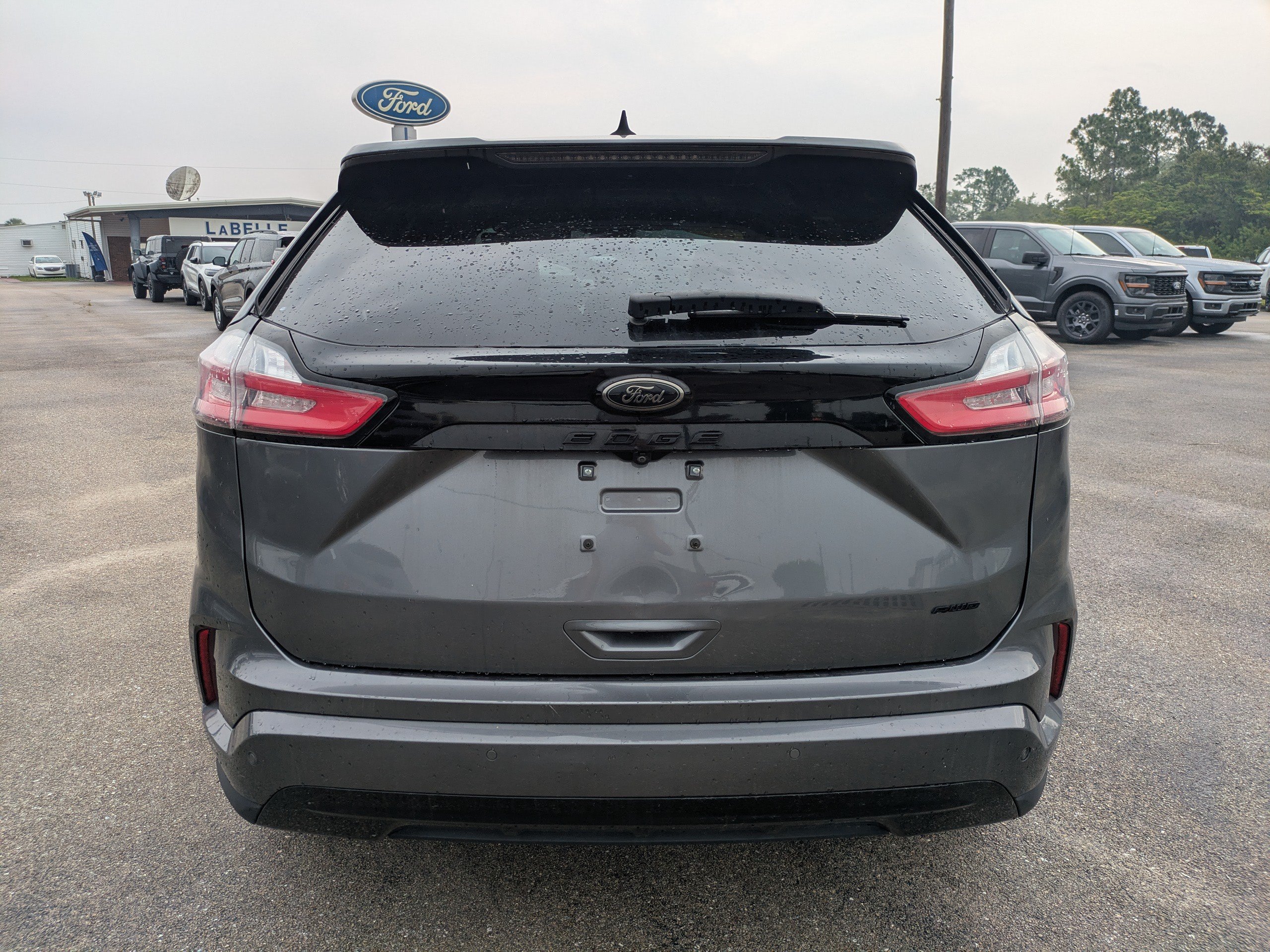 Certified 2022 Ford Edge SE w/ Black Appearance Package AWD/4WD image 5