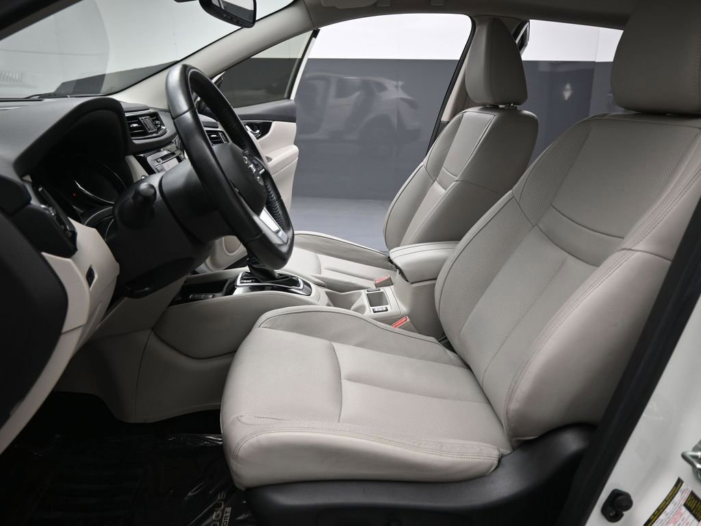 Used 2019 Nissan Rogue Sport SL w/ Premium Package image 37