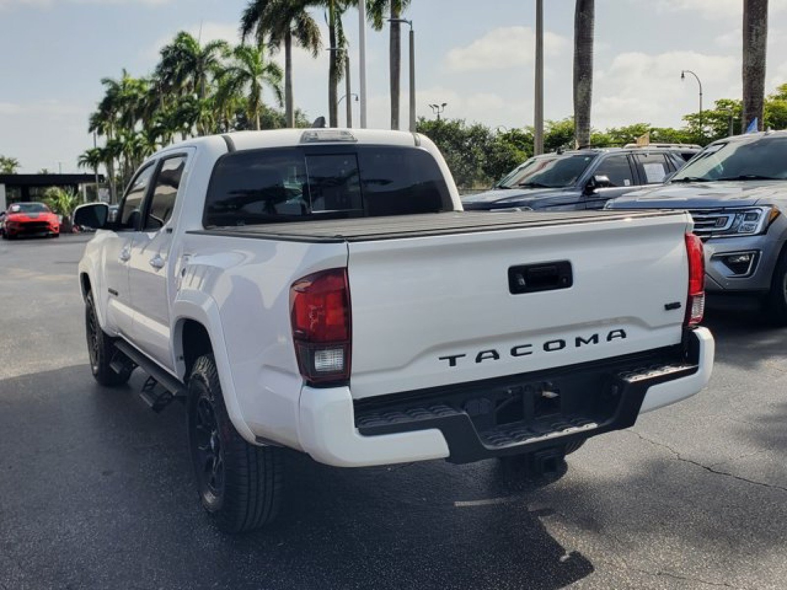 Used 2022 Toyota Tacoma SR5 w/ Technology Package RWD image 5