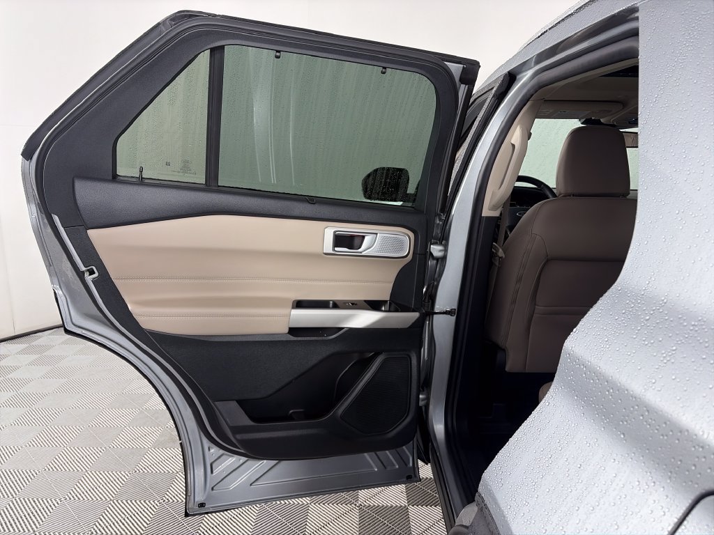 Certified 2023 Ford Explorer Limited w/ Limited Technology Package AWD/4WD image 12