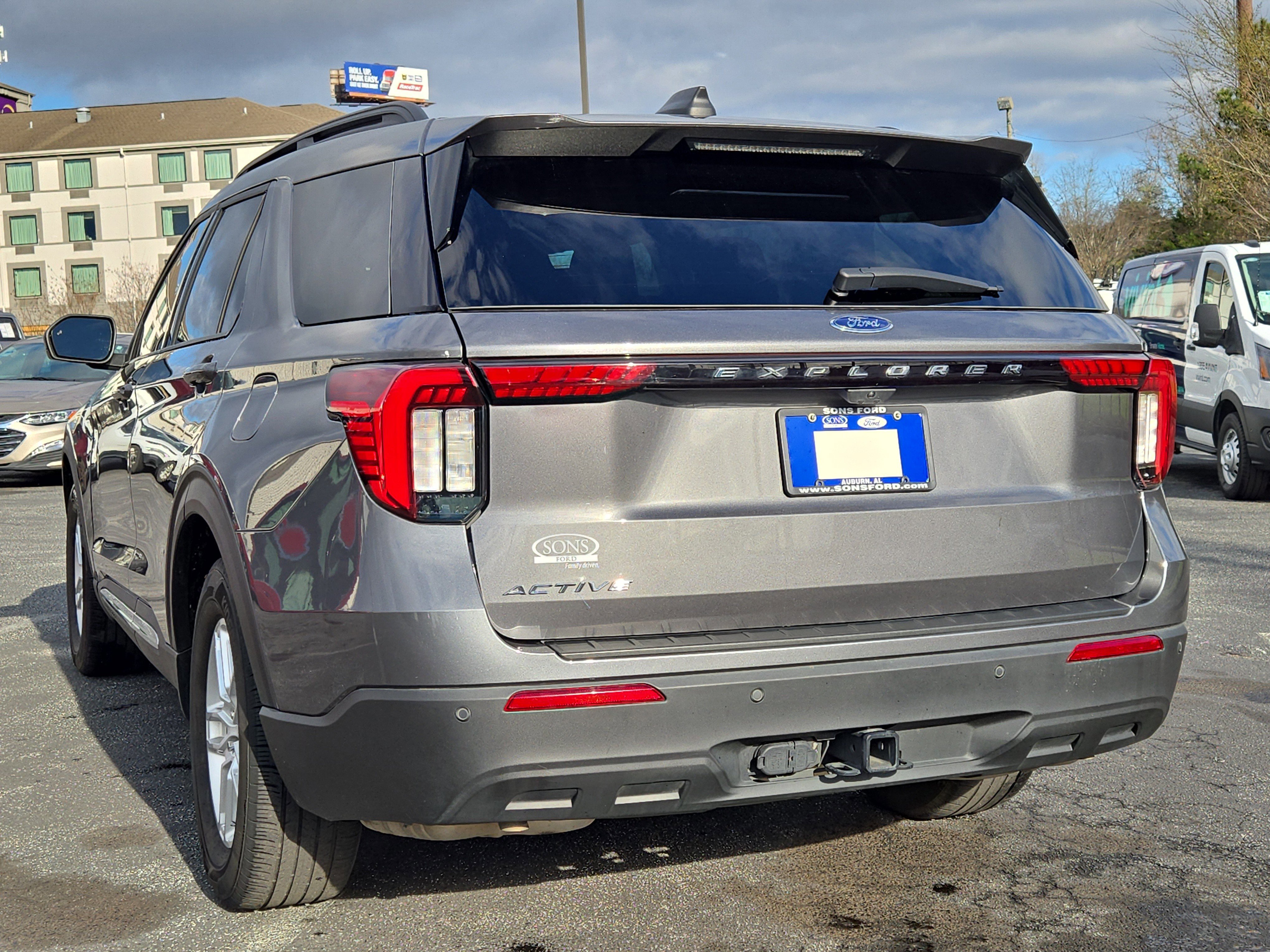 Certified 2025 Ford Explorer Active image 7