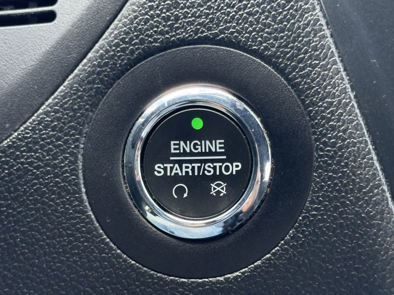 Certified 2019 Ford Explorer XLT w/ Equipment Group 202A FWD image 22