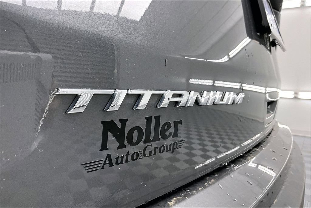 Certified 2022 Ford Edge Titanium AWD/4WD image 8