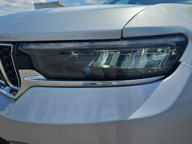 Used 2024 Jeep Grand Cherokee Limited AWD/4WD image 31