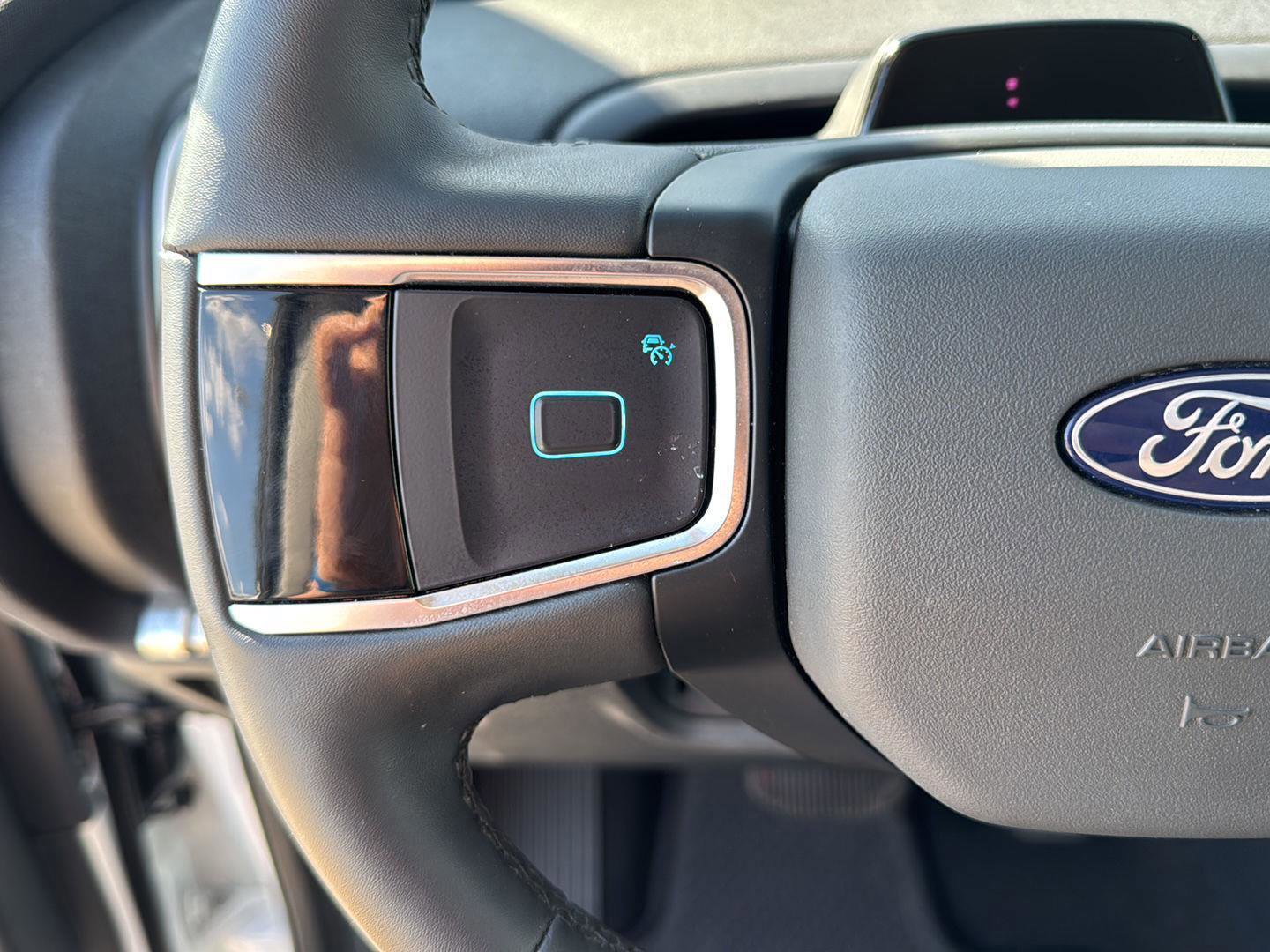 Certified 2025 Ford Expedition Active image 19