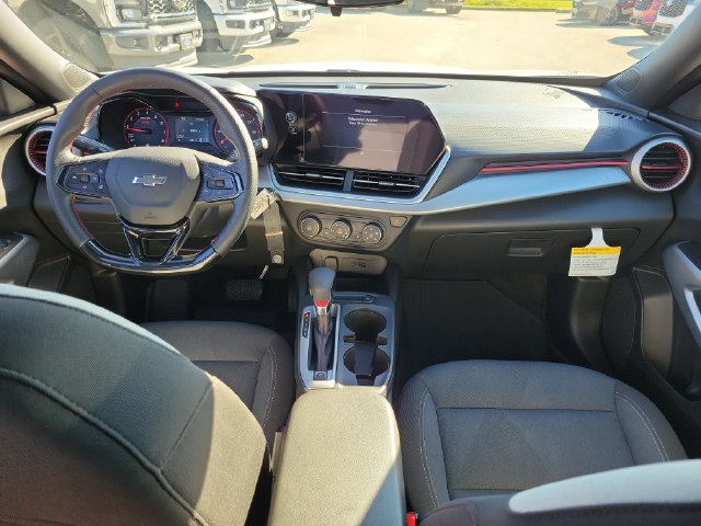 Used 2026 Chevrolet Trax RS w/ Sunroof Package FWD image 18