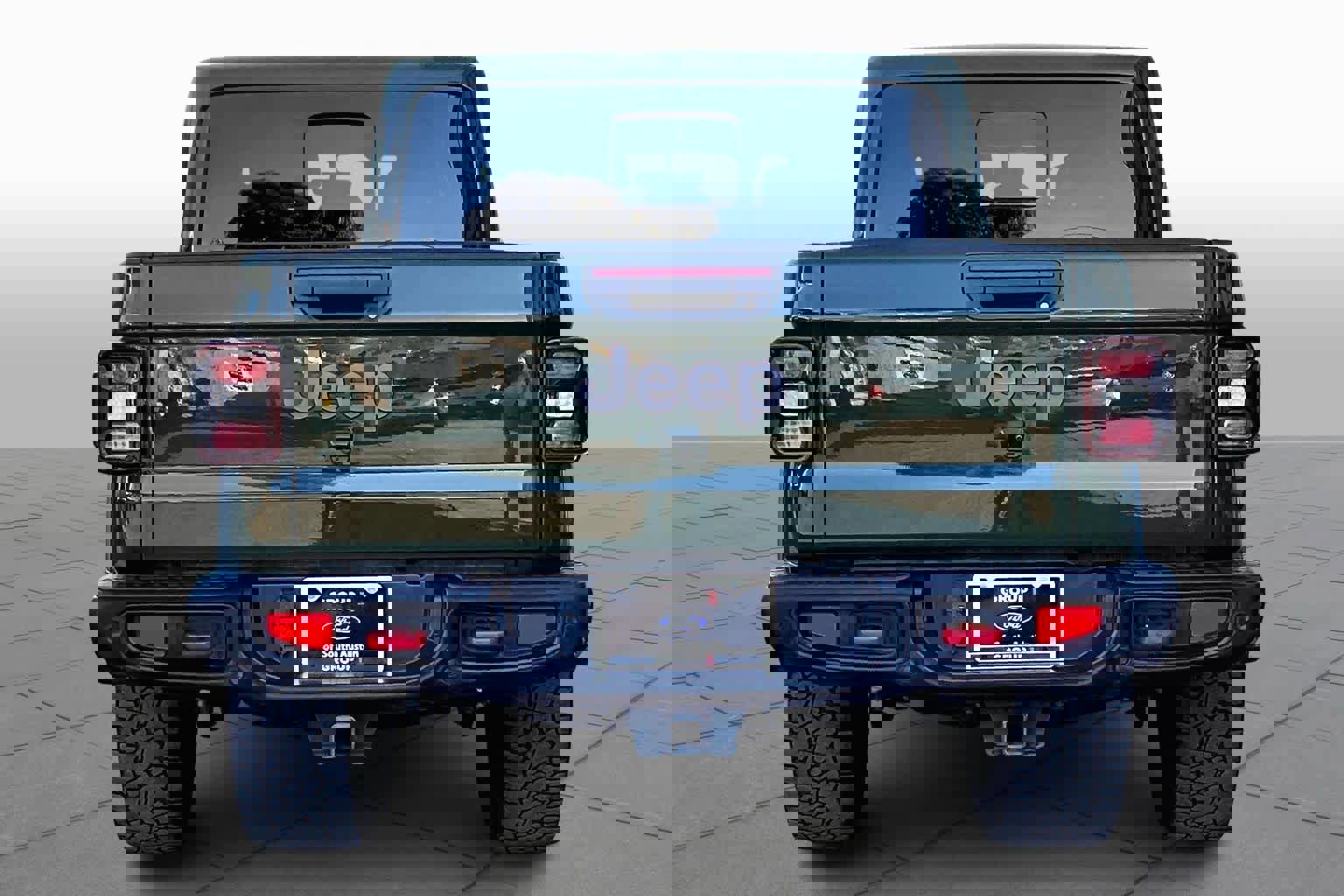 Used 2021 Jeep Gladiator Rubicon image 2