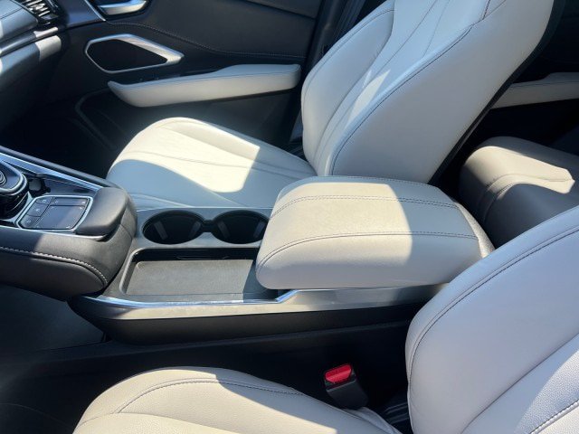 Used 2025 Acura RDX SH-AWD image 16