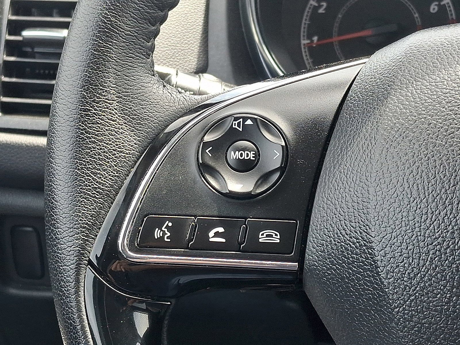 Used 2025 Mitsubishi Outlander Sport SE AWD/4WD image 19