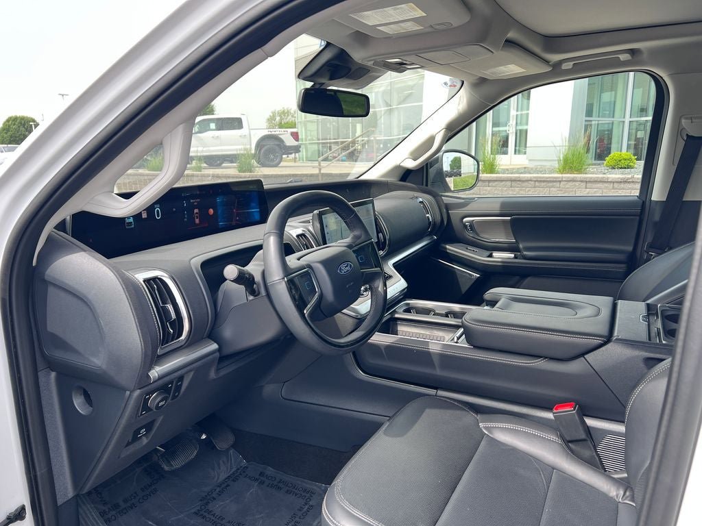 Certified 2025 Ford Expedition Platinum AWD/4WD image 9