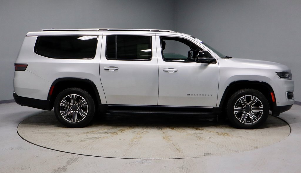 Used 2024 Jeep Wagoneer L Series II w/ Flexible Seating Group image 7