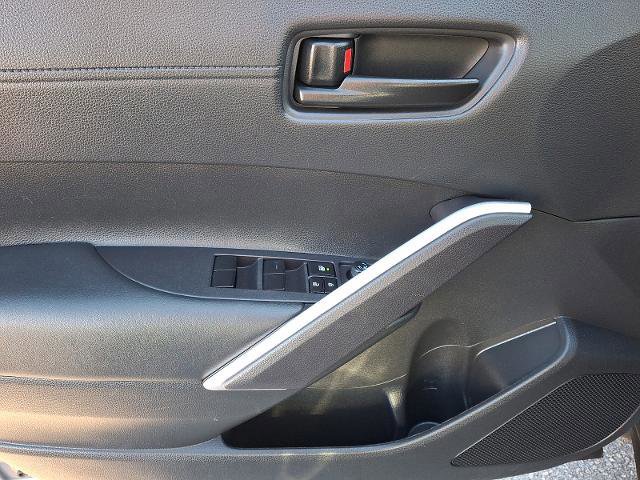 Used 2024 Toyota Corolla Cross LE image 12