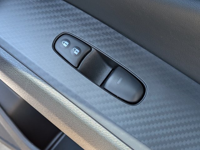 Used 2024 Nissan Altima 2.5 SV FWD image 35