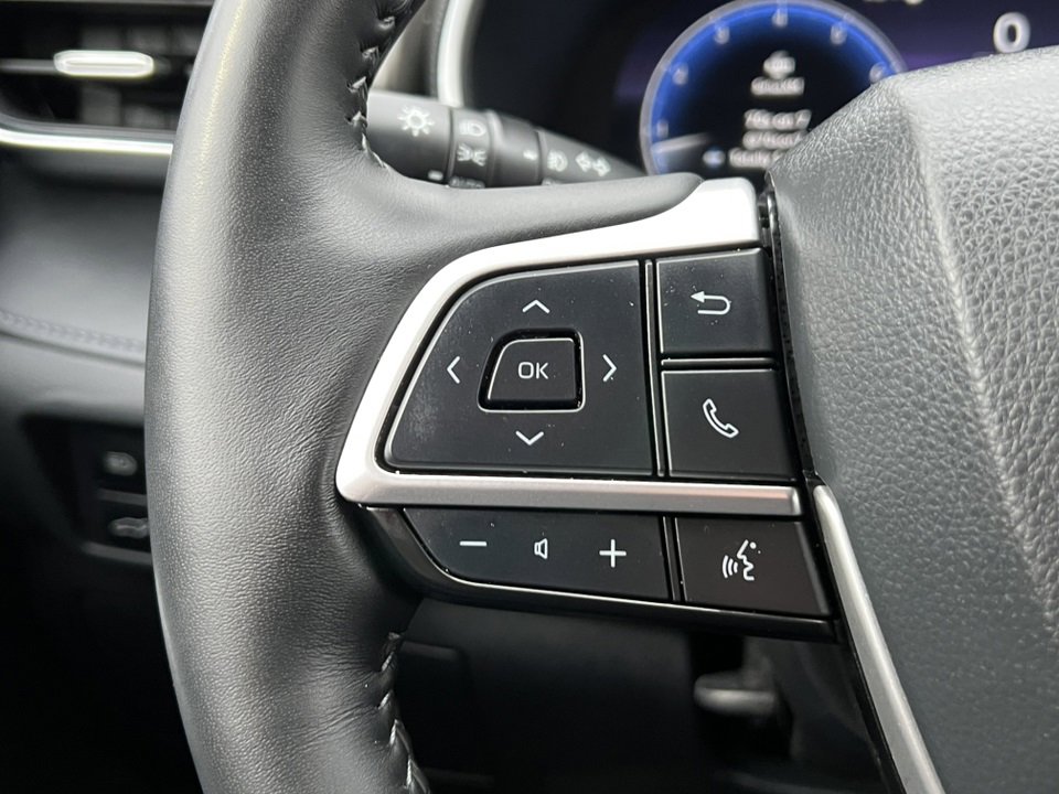 Used 2023 Toyota Highlander Limited image 23