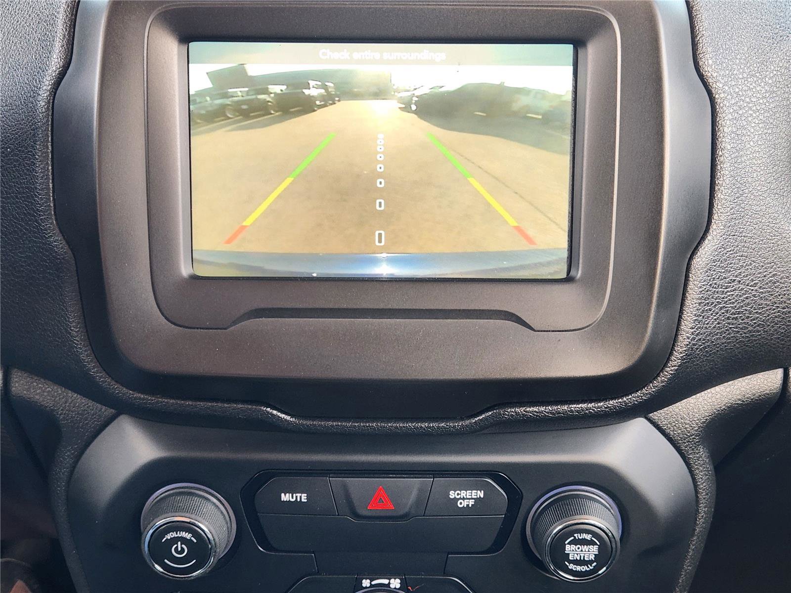 Used 2020 Jeep Renegade Latitude w/ Popular Equipment Group FWD image 25