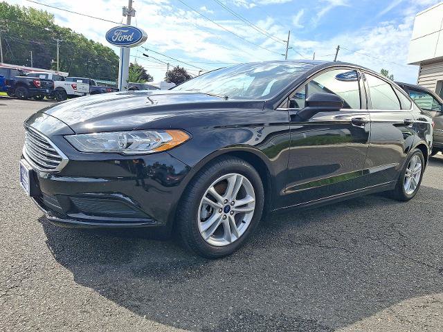 Certified 2018 Ford Fusion SE FWD image 3