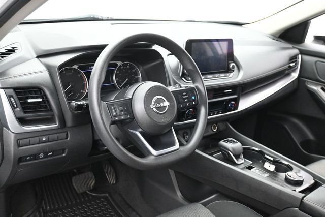 Used 2024 Nissan Rogue SV AWD/4WD image 16
