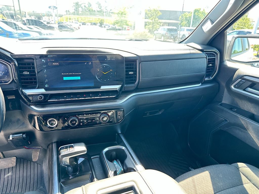 Used 2022 Chevrolet Silverado 1500 LT AWD/4WD image 20