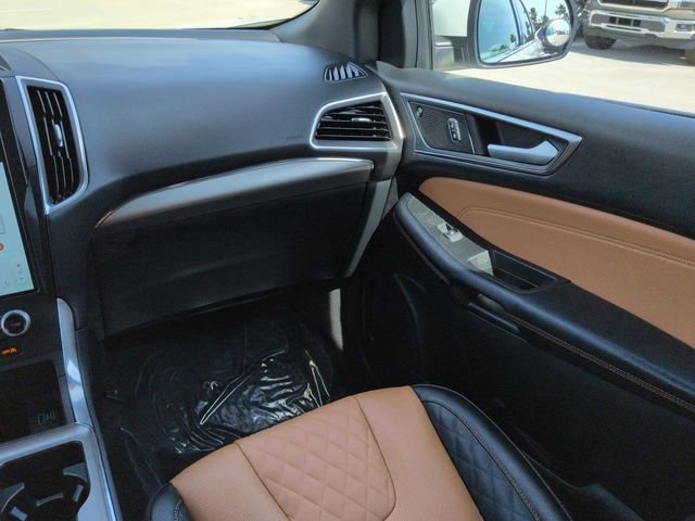 Certified 2024 Ford Edge Titanium w/ Titanium Elite Package image 17