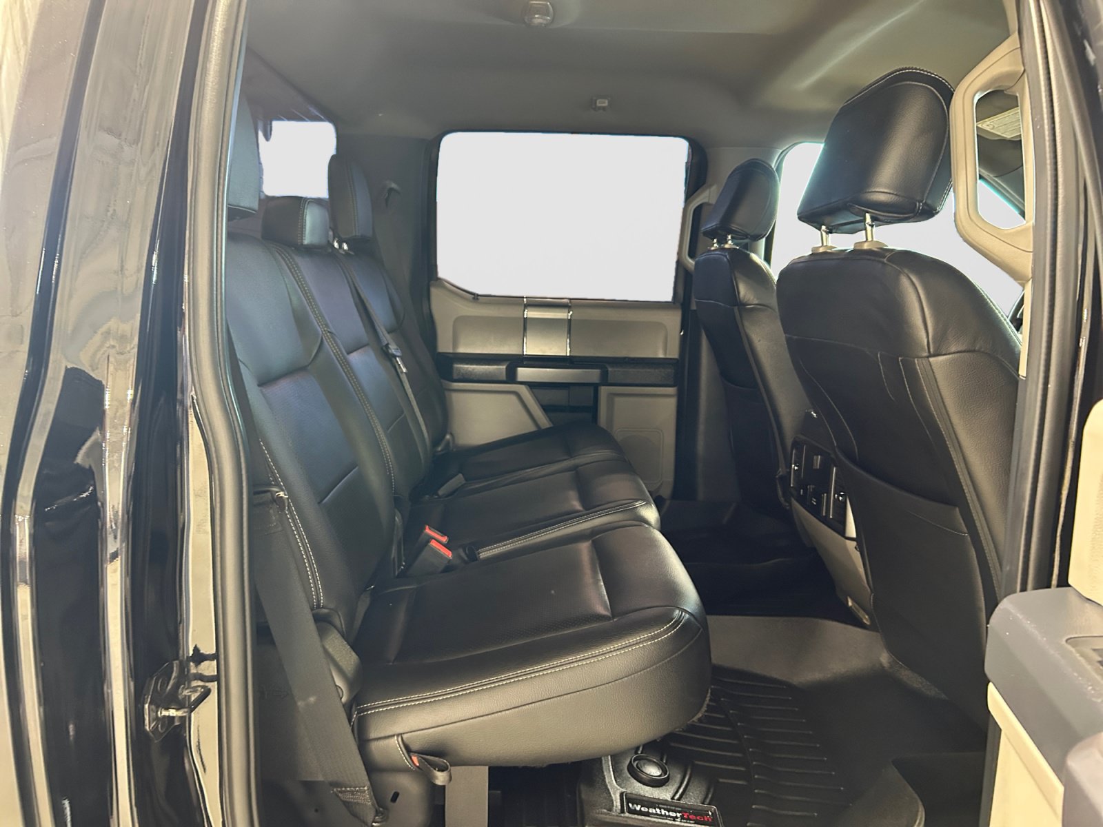 Certified 2022 Ford F350 XLT w/ XLT Premium Package AWD/4WD image 20