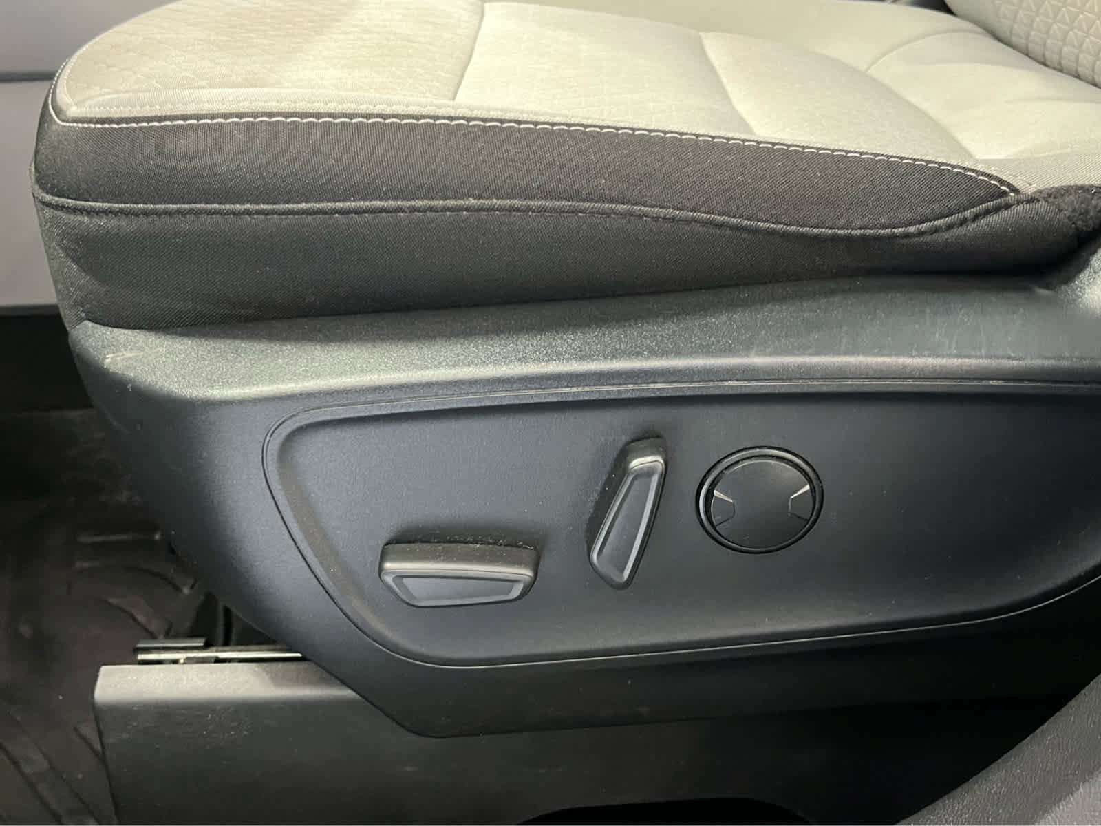 Certified 2024 Ford Escape Active AWD/4WD image 21