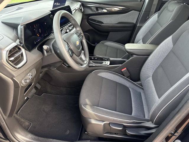 Used 2025 Chevrolet TrailBlazer LT AWD/4WD image 13