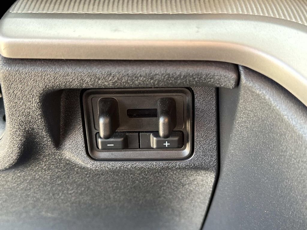 Certified 2025 Ford Expedition Max Active AWD/4WD image 18