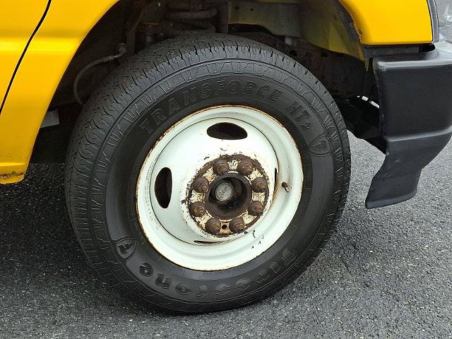 Certified 2021 Ford E-350 and Econoline 350 Super Duty RWD image 27