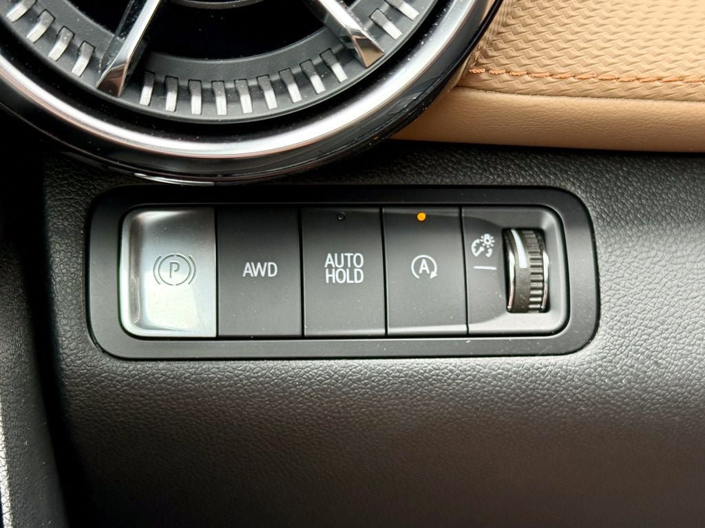 Used 2025 Chevrolet Equinox ACTIV w/ Convenience Package III AWD/4WD image 27